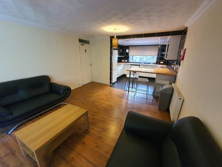 3 Bed Flat, Hmo Licensed - St. Mungo Avenue, G4 - Photo 3