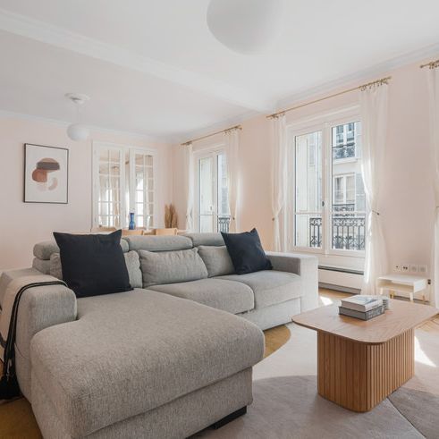 Rue de Navarin - Photo 1