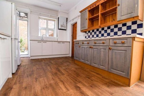 Alma Road, Winton, BH9 - Photo 1