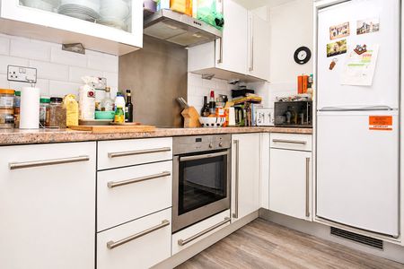 Streatham High Road, London, SW16 1EH - Photo 4