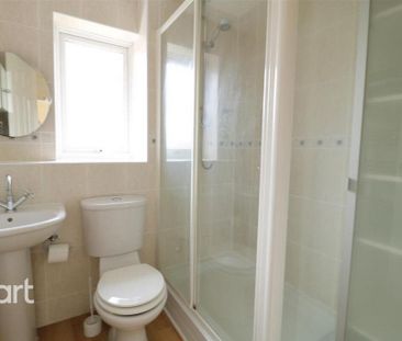 3 bedroom detached house to rent - Photo 4