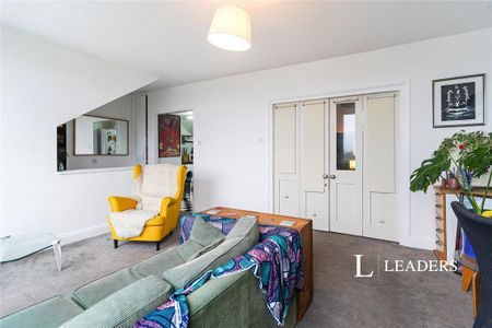 1 bedroom flat to rent - Photo 3