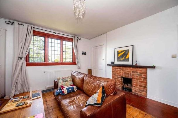 Abbot Road, Guildford, GU1 - Photo 1