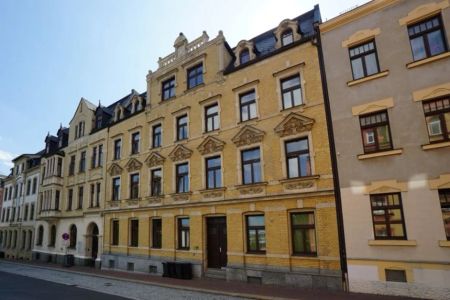 Geräumige Erdgeschoss-Wohnung mit saniertem Bad und Balkon - Foto 4