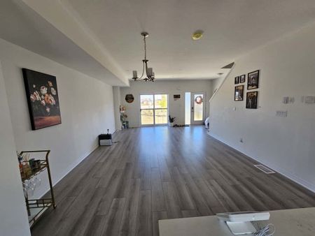 For Lease - 1 Benninger Drive, Kitchener, Ontario - Photo 3