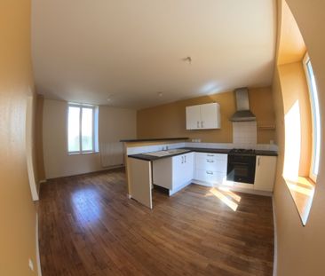 Location Maison 5 pièces 113m² ST GEORGES LES BAILLARGEAUX 86130 - Photo 5