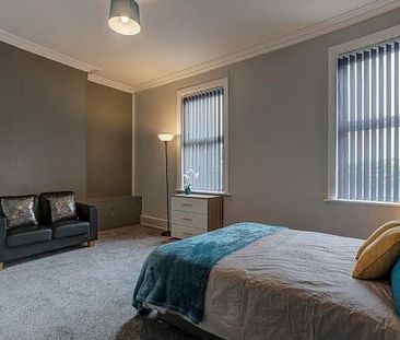 1 bedroom in a flat share to rent - Photo 3