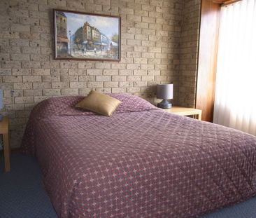 Fully Furnished Townhouse! - Photo 4