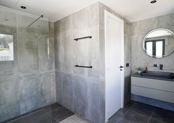 Luxury Villa for rent in Benahavís, Spain