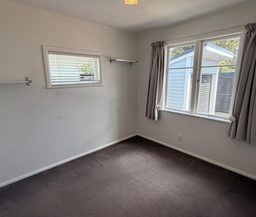 Charming three bedroom home in a quiet cul-de-sac - Photo 3