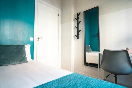 Calle de Ibiza, Madrid, Community of Madrid 28009 - Photo 3