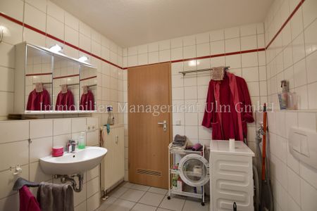 Schöne und helle 3-Zimmer Wohnung mit Balkon, Hausmeisterservice und TG-Stellplatz! - Photo 2