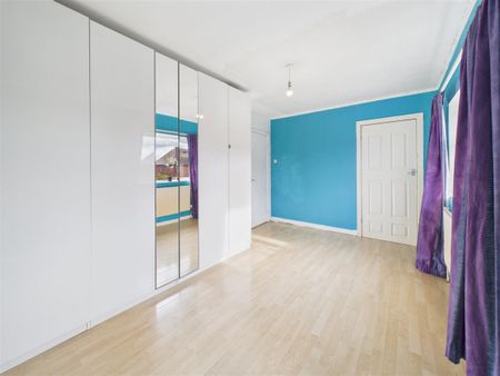 3 bedroom End of terrace house to rent - Photo 2