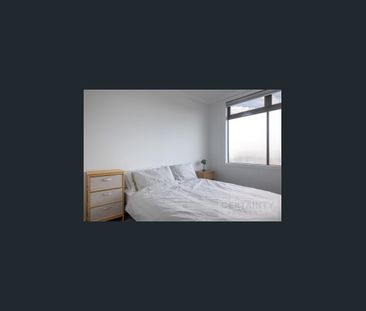 Modern Co-Living with Private Bathrooms – Fully Furnished & All Bil... - Photo 6