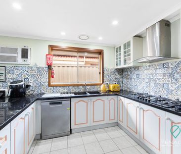 Family Home! - Photo 4