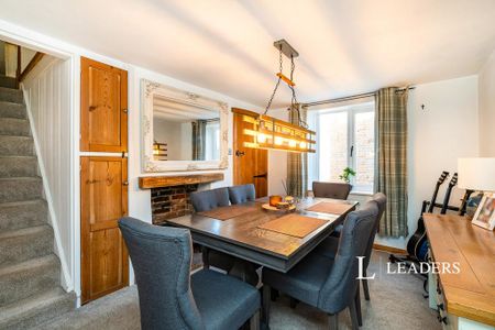 3 bedroom semi-detached house to rent - Photo 2