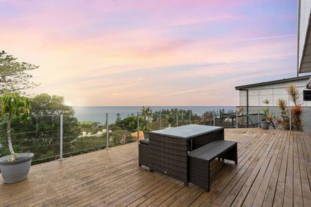 4-Bedroom Home with Stunning 180-Degree Views in Kiama - Photo 2