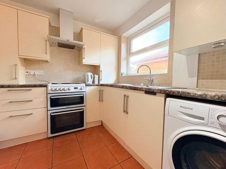 2 bedroom bungalow to rent - Photo 3