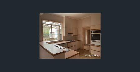 Perfectly located weatherboard. - Photo 4