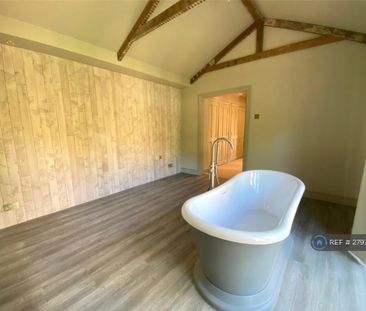 3 bedroom detached house to rent - Photo 4