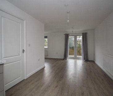 2 bedroom semi-detached house to rent - Photo 2