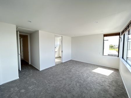 29 Liberty Street, Wigram - Photo 5