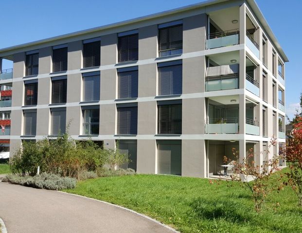 Attraktive, grosszügige 2.5 Zimmerwohnung - Photo 1