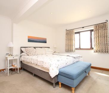 4 bedroom detached house to rent - Photo 3