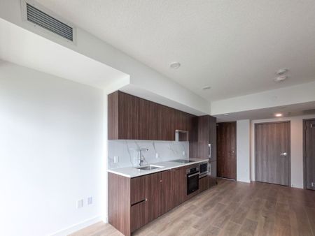 For Lease - 3 Concord Cityplace Way Unit# 3312, Toronto, Ontario - Photo 2