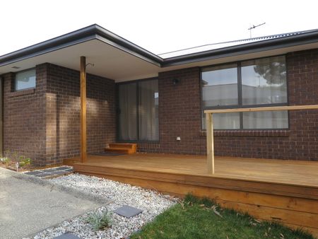 2/14 Lewan Avenue Kingston TAS 7050 Australia - Photo 4