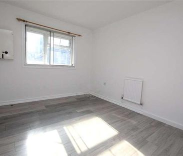 Foxcombe Close, London, E6 - Photo 4