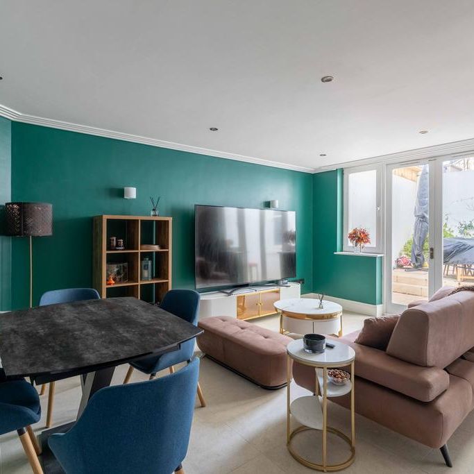 3 bedroom flat to rent - Photo 1