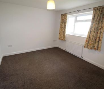 3 bedroom detached house to rent - Photo 4