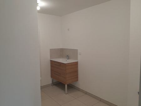 Location Appartement 2 pièces 45m² MEYTHET 74960 - Photo 4