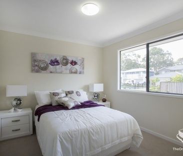 Contemporary Living, Perfect Location - Photo 3
