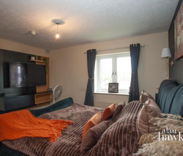 4 bedroom detached house to rent - Photo 4