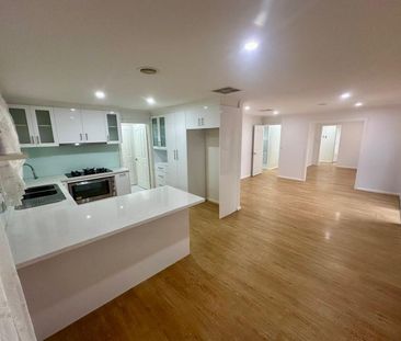 The perfect and ideal location - Photo 1