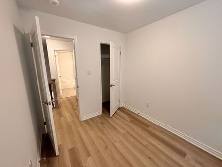 For Lease - 41 Pearen Lane, Barrie, Ontario - Photo 4