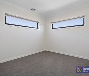 Modern Living in a Prime Kennington Location – One Townhouse Available - Photo 4