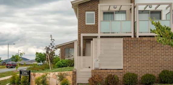 Spacious Living, Three Bedroom Townhome - Photo 2