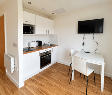 Studio to rent - Photo 3