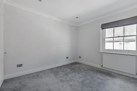 2 Bedroom House - St. Johns Street, Winchester - Photo 3