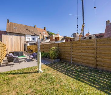 TE HUUR : Instapklare rijwoning met zonnige tuin te koop in Assebroek - Photo 2
