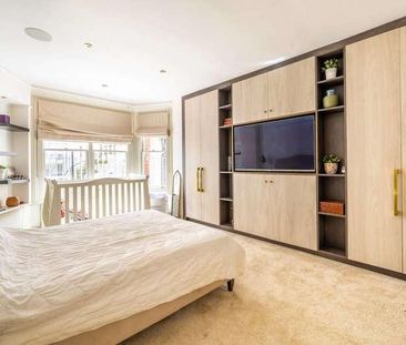 Comeragh Road, Barons Court, W14 - Photo 2