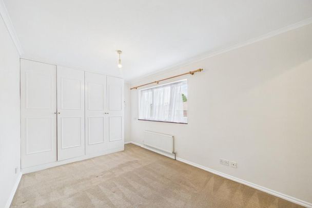 2 bedroom end of terrace house to rent - Photo 1