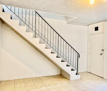 Renovated Full Brick Town House - Photo 6
