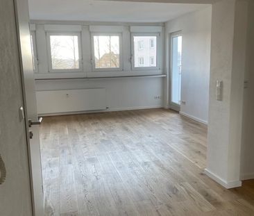 Vermietung helle sanierte DG-Wohnung m. Weitblick in Herdecke - Foto 1
