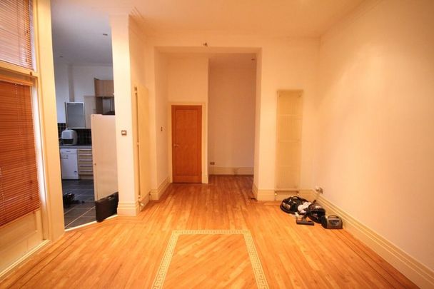 2 bedroom ground floor flat to rent - Photo 1