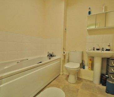 2 bedroom apartment to rent - Photo 4