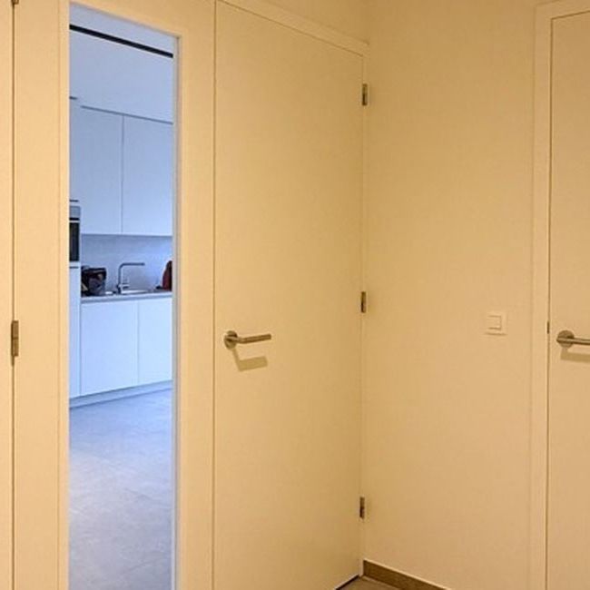 Appartement te huur in Beveren-Waas voor € 780 met 1 slaapkamer - Photo 1
